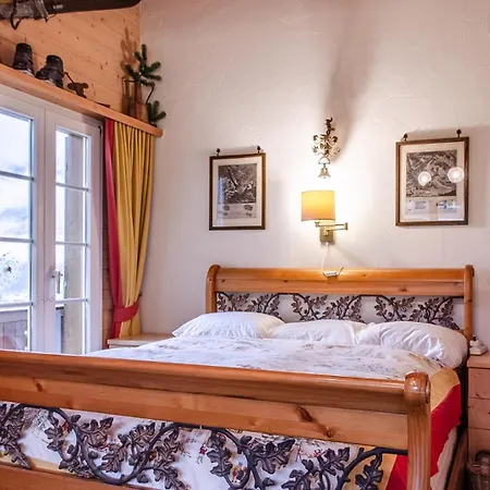 Am Renn Chalet 8br - What'app - 0034-656-619-782 - For Reservations! Villa